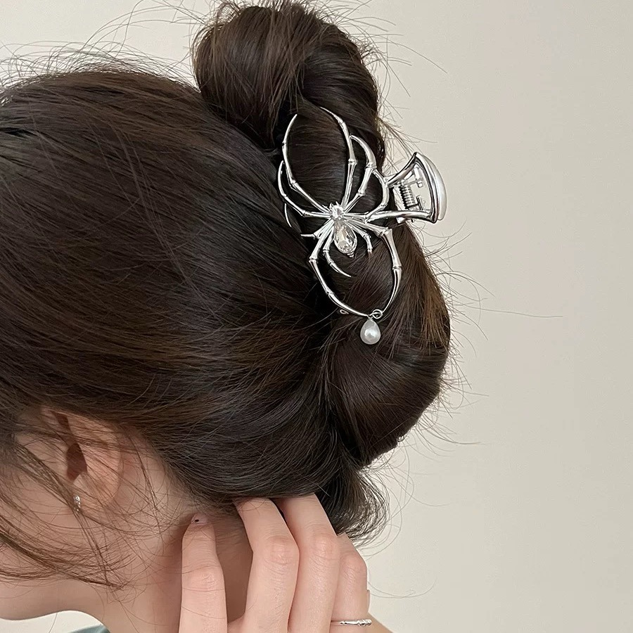 Зажимы для волос «Черный паук» – обзор и цена Women Accessories Business