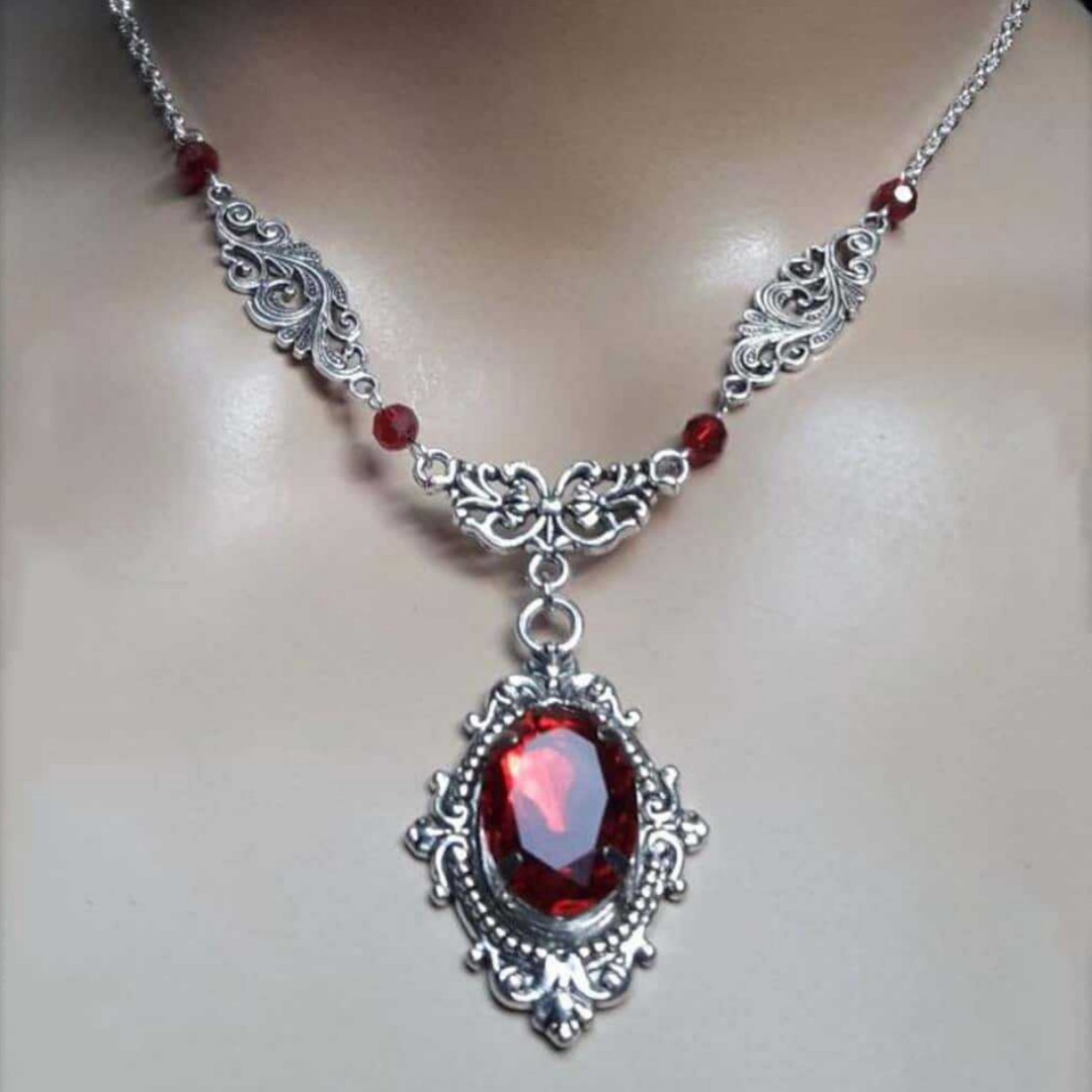 Фиолетовое волшебное ожерелье  – обзор и цена Women'S Victorian Accessories